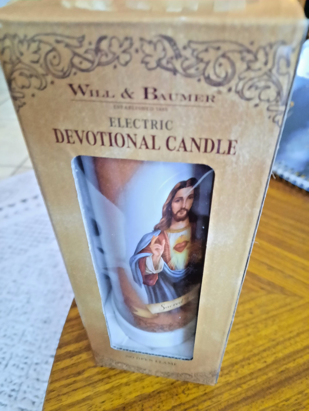 Will & Baumer Sacred Heart Devotional 8" Electric Candle *NEW in box*